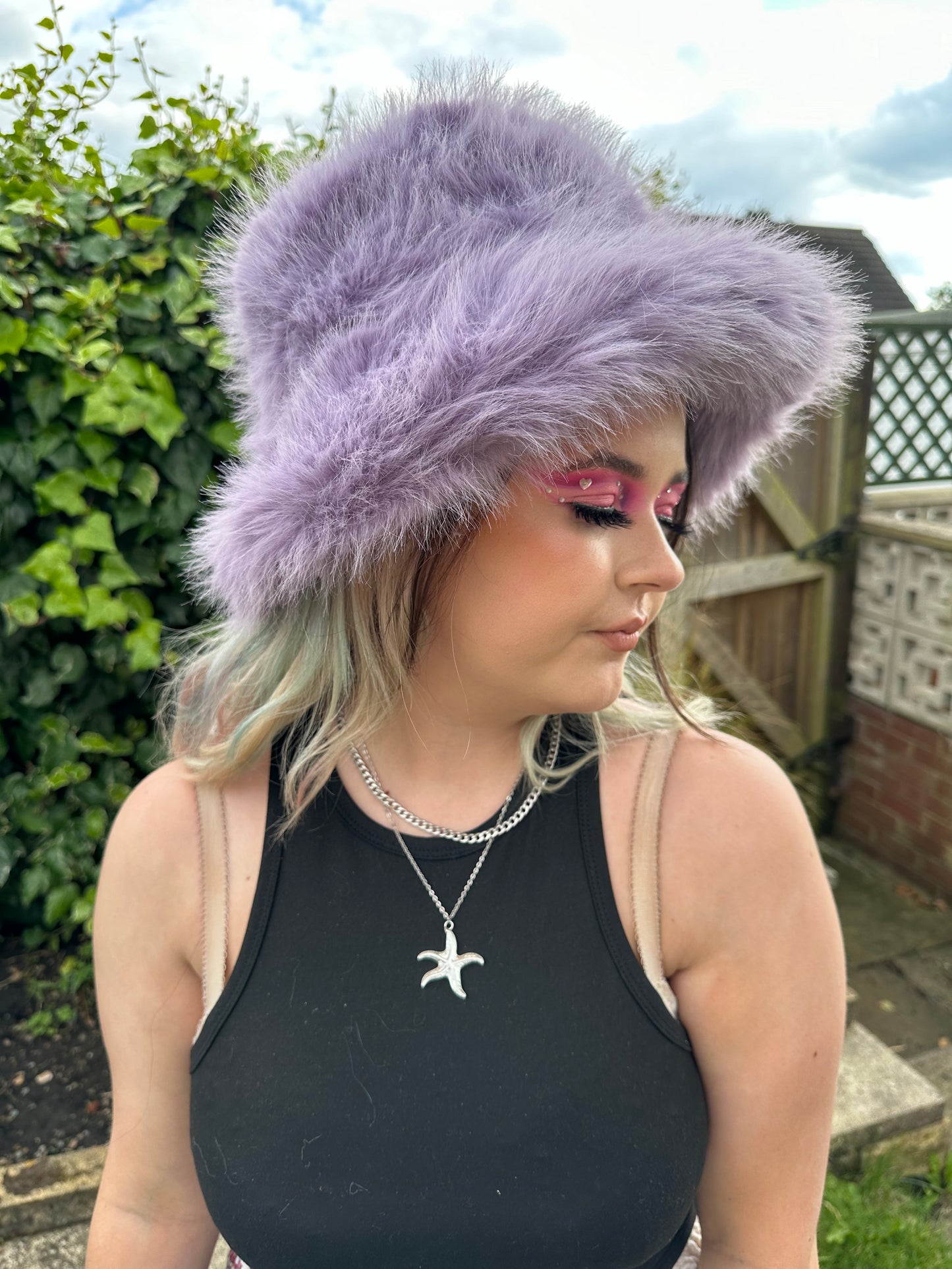 Extra Fluffy Hat - purple